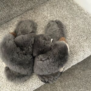 Emu Australia Gray Fluffy Slippers
